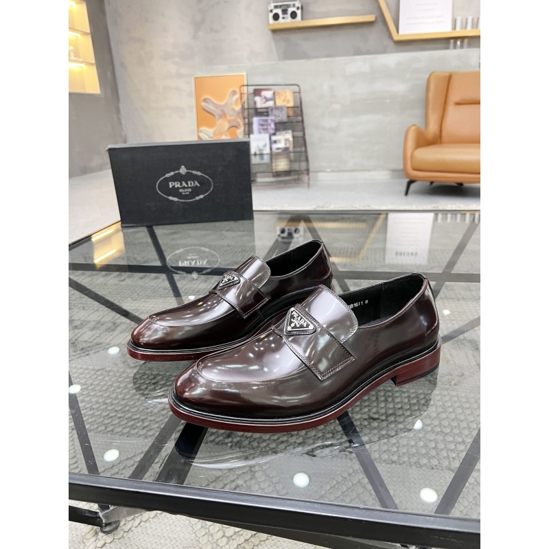 Pra*a leather shoes